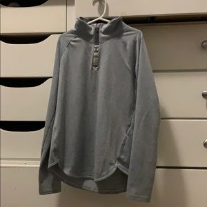 Under armor long sleeve shirt